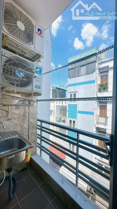 Bán nhà MT Q.4 - Ngang gần 5m, CN 62m² - 5 Tầng BTCT - Nhỉnh 10 Tỷ - 3