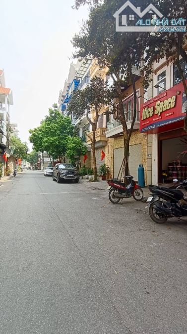 ✅Ô TÔ ĐỖ TẬN CỔNG PHỐ THANH AM, NHÀ 5T MỚI KENG-NỘI THẤT SANG XỊN️, GIÁ CHỈ HƠN 5 ĐỒNG - 3