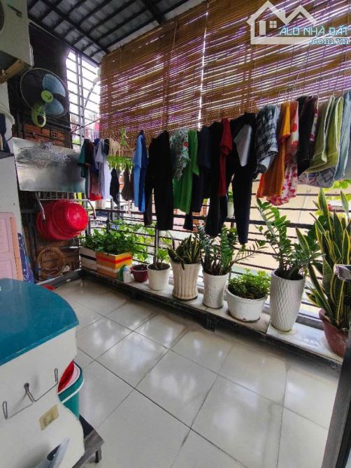 NHÀ GÒ VẤP 2 TẦNG ,2 PHÒNG NGỦ,ĐƯỜNG 3M GIÁ CHỈ 3T980. - 3
