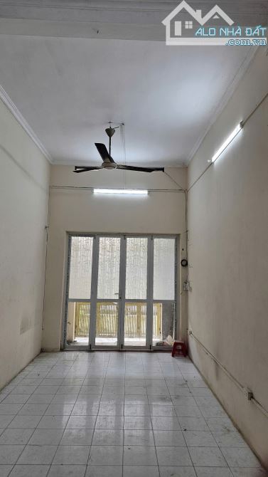 Cho thuê nhà Phan Định Giót, Thanh Xuân ngõ ô tô 2 tầng x 80m2 kho, VP cty, 8.5 triệu - 3
