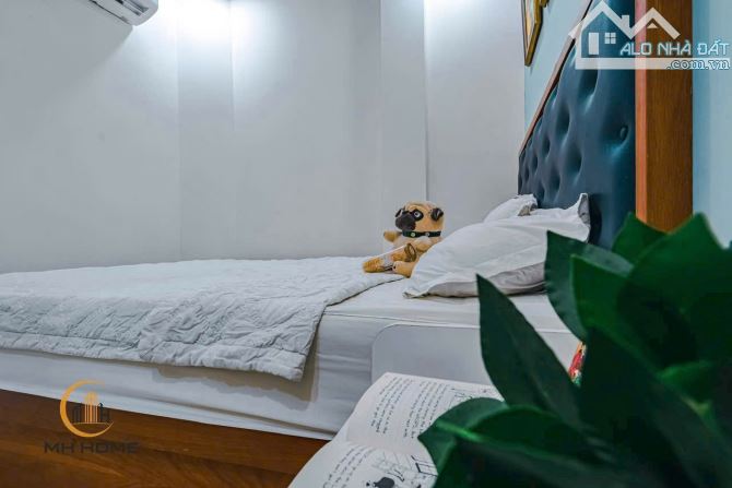 KHÁCH SẠN VIP Thang Máy- DÒNG TIỀN 180 TRIỆU/1 THÁNG - KHU VIP k300– Hầm 6 tầng- CHỈ 19 TỶ - 3