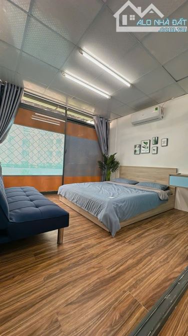 Căn hộ dịch vụ 1PN - ban công lớn - máy giặt riêng đầy đủ tiện nghi quận 1 - 3