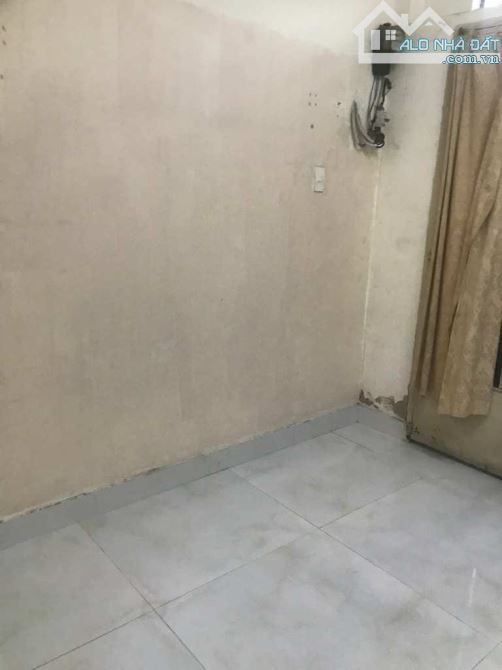 Cho thuê nhà Đường Tân Hương Gần Chợ Tân Hương DT 4x8 nhà cấp 4 - 3