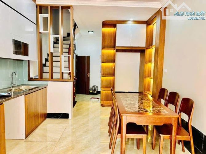 Bán nhà phân lô Cổ Nhuế ở ngay 35m 6 tầng thang máy, lô góc , nở hậu nội thất đẹp 7 tỉ x - 3