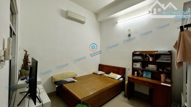 🔴 (NCC) CHO THUÊ NHÀ 2 TẦNG 3PN MẶT TIỀN GẦN PHAN ĐĂNG LƯU   • Diện tích: 90m² x 2 tầng • - 3