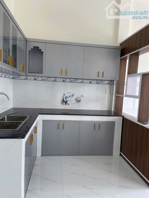 Nhà Bán mặt tiền đường cách Tỉnh Lộ 8 200m Khu Dân Cư 7x13 full Thổ xây dựng Nhà mới 100% - 3