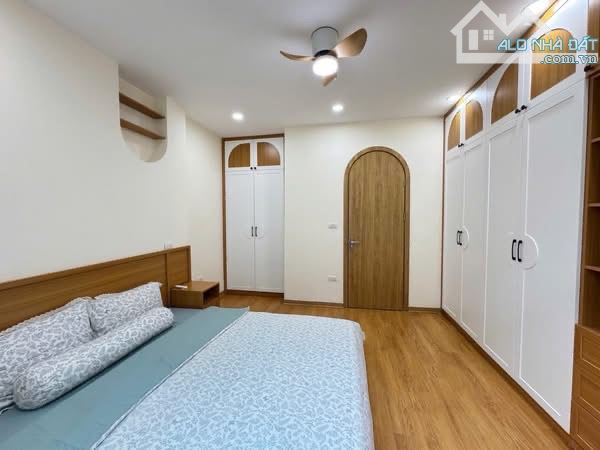 NHÀ ĐẸP FULL ĐỒ - VÀI BƯỚC RA PHỐ - ĐẦY ĐỦ CÔNG NĂNG - TRƯỚC NHÀ THOÁNG - SỔ VUÔNG ĐẸP NÉT - 3