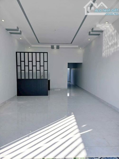Định cư bán gấp căn nhà Đ.Lê Minh Nhựt, củ chi 150m2 SHR. Giá 950Tr - 3
