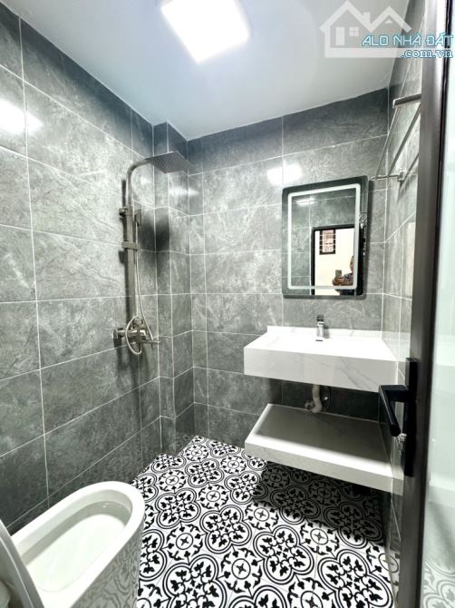 BÁN NHÀ THỔ QUAN – TRUNG TÂM ĐỐNG ĐA – 32m2 –6.x TỈ - FULL NỘI THẤT CAO CẤP - 3