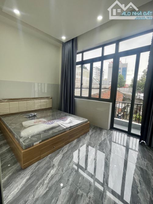 Cần bán nhà 1 trệt 2 lâu cách Nguyễn Đáng 4m - 3