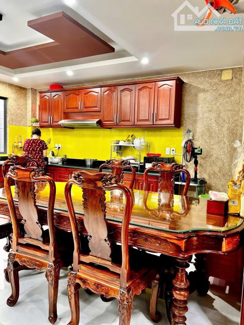 Đối diện BV quốc tế Mỹ khu dân trí cao. Giá 6tỷ370/ 100m2 - Ngang 5m. Đ.Bùi Tá Hán, Quận 2 - 3