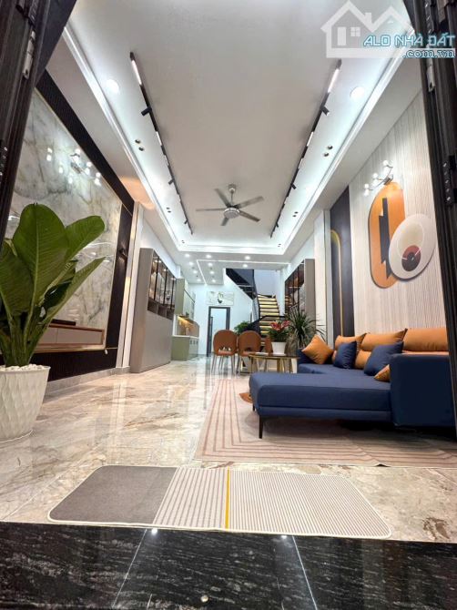 (HOT)Nhà Đẹp 3 Tầng Nở Hậu- Đường CMT8 – P5, Tân Bình -  60.4m²- Giá Chỉ 8.5 Tỷ TL - 3