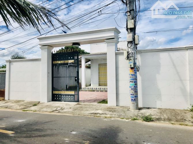 Bán đất tặng  Nhà vườn Phước Hải-ra biển 5p Dt:488m2-10mx48m-100 thổ cư Giá 4ty6 - 3