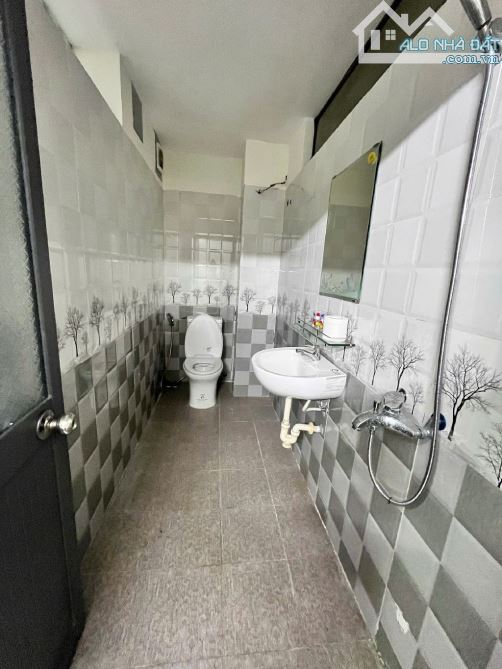 🎉🎉CHỦ ĐỊNH CƯ CẦN SANG NHƯỢNG NHÀ 4 TẦNG, NGAY CHỢ HÒA KHÁNH - 3