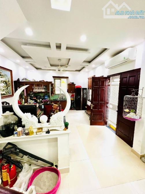 NHÀ ĐẸP TÂY MỖ  - LÔ GÓC - 3 MẶT THOÁNG - FULL NỘI THẤT - Ô TÔ CÁCH 20m - TIỆN ÍCH XUNG QU - 3