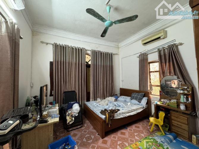 Bán đất tặng nhà 2 tầng cũ phố ngọc thuỵ khai sơn gần trường pháp ,ô tô thông  kinh doanh - 3