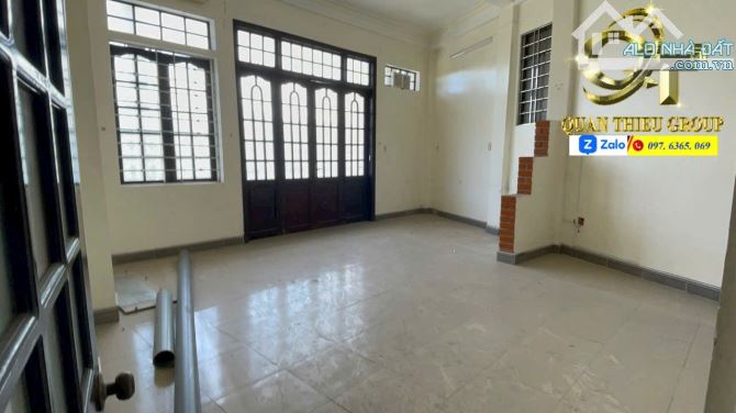 CHO THUÊ NHÀ 3 TẦNG MẶT TIỀN PHAN CHU TRINH, TP HUẾ - 3