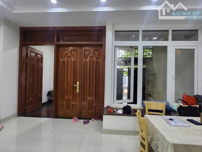 - NHÀ 4 TẦNG - MẶT TIỀN - VỊ TRÍ ĐẮC ĐỊA - KHU TRUNG SƠN  - 120M2 (6X20M) - 6PN, 5WC - PHÙ - 3