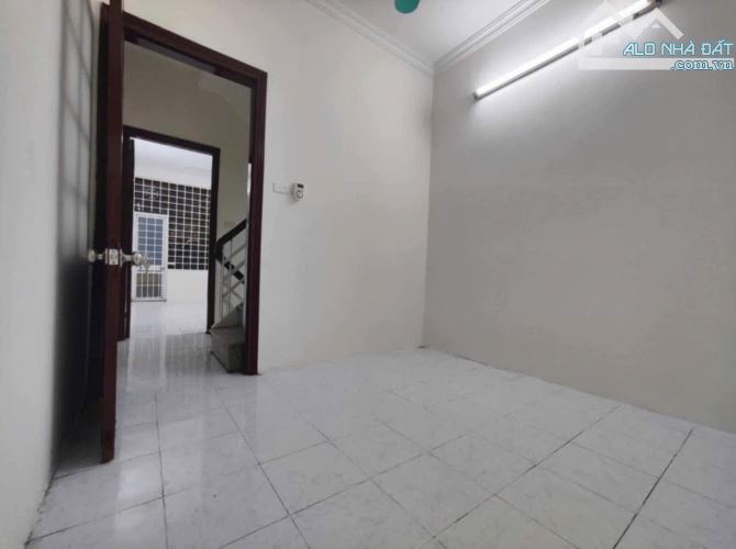 CHO THUÊ NHÀ NGUYÊN CĂN - MẶT NGÕ Ô TÔ TẢI - GẦN PHỐ ĐỘI CẤN, BA ĐÌNH - 3