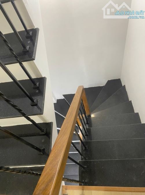 Bán nhà Kim Mã mặt ngõ thông nhà vuông vắn 2 thoáng 28m 5 tầng giá 7.8 tỷ full nội thất xị - 3