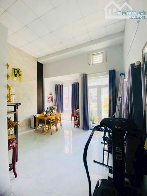 Cực hiếm khu vip Nguyễn Văn Thương P.25 - Bán đất tặng nhà 3 tầng 130m2 - Ngang đẹp 9.5m - 3