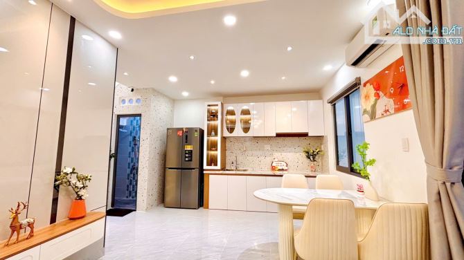 Bán Nhà Phú Nhuận - Siêu Phẩm 2 Mặt Hẻm - Sát Mặt Tiền - 2 Tầng - ~50m2 - Chỉ 5.X Tỷ - 3