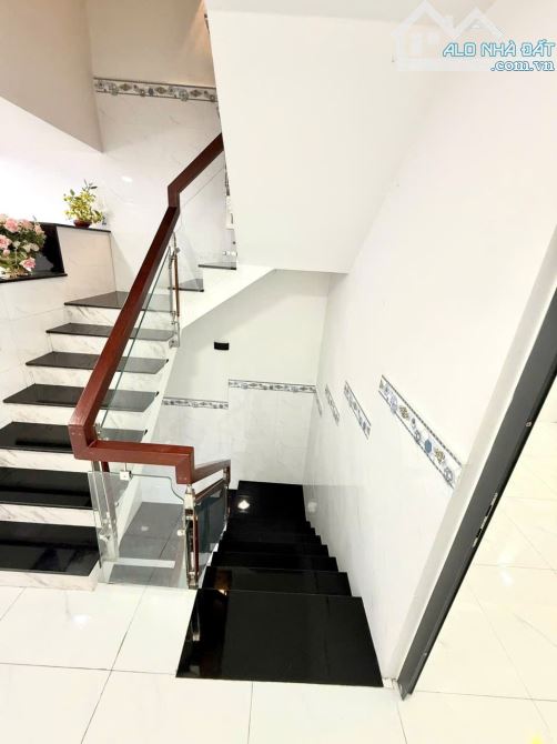 HẺM 6M ĐỒNG ĐEN - 4m x 17m P.14 TÂN BÌNH - NHÀ 4 TẦNG MỚI - 8,1 tỷ - 3