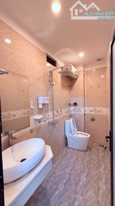 🏡NHÀ ĐẸP - TRẦN THÁI TÔNG - MẶT TIỀN RỘNG - TRƯỚC NHÀ 3M THOÁNG SÁNG - NỞ HẬU - NHÀ HƯỚNG - 3