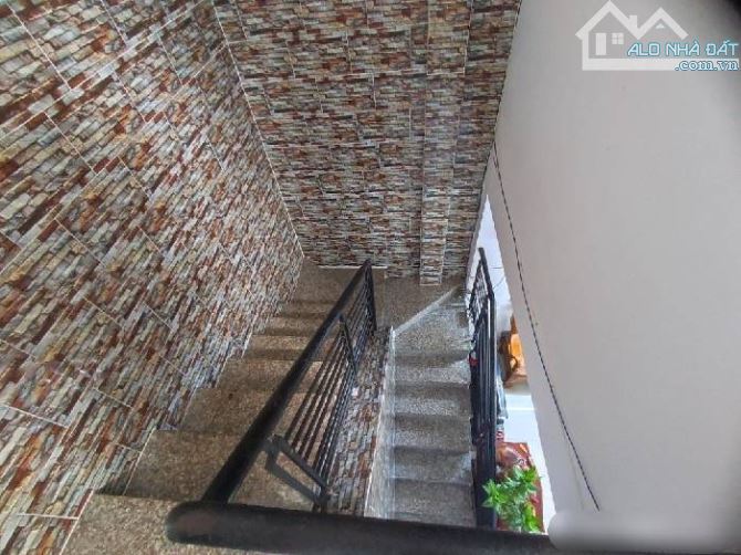 BÁN GẤP NHÀ HẺM XE HƠI VƯỜN LÀI , 80M2 , 4 x 20 , 2 TẦNG , 3PN . GIÁ NHỈNH 8TỶ - 3