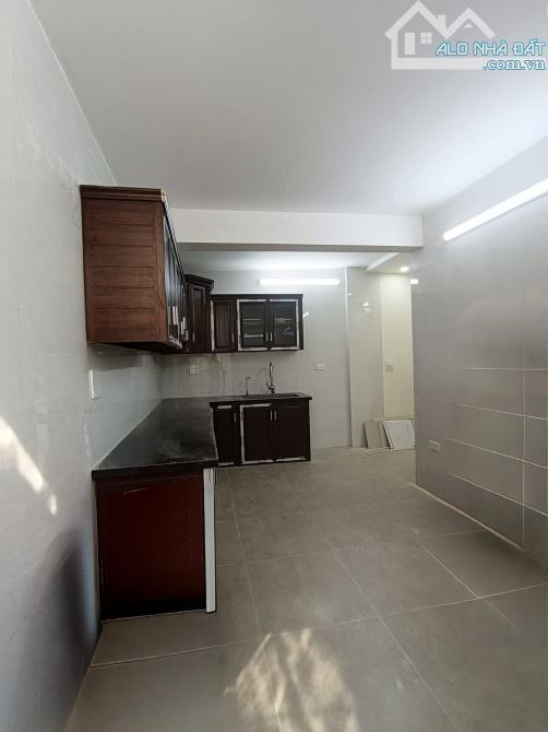 BÁN CĂN HỘ TẬP THỂ T1 PHẠM NGỌC THẠCH NGUYỄN NGỌC DOÃN ĐỐNG ĐA - 80M 2PN - OTO ĐỖ CỬA - 3