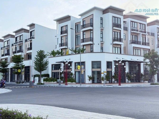 Bán gấp căn nhà phố 120m2 T&T Long Hậu dãy LK65 giá rẻ hơn CĐT 500tr - 4