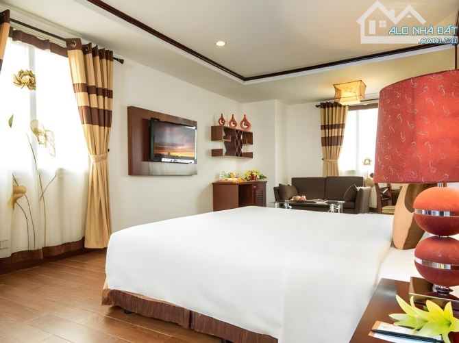 KHÁCH SẠN 4 SAO VIP NHẤT Ba Đình - Trấn Vũ - 210m x 10 Tầng x Mặt tiền 10m, Giá Tốt - 4