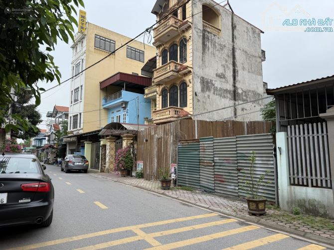 Bán đất tặng nhà 2,5 tầng tại trục chính Thôn Hàn Lạc, Phú Thị, Gia Lâm - 4
