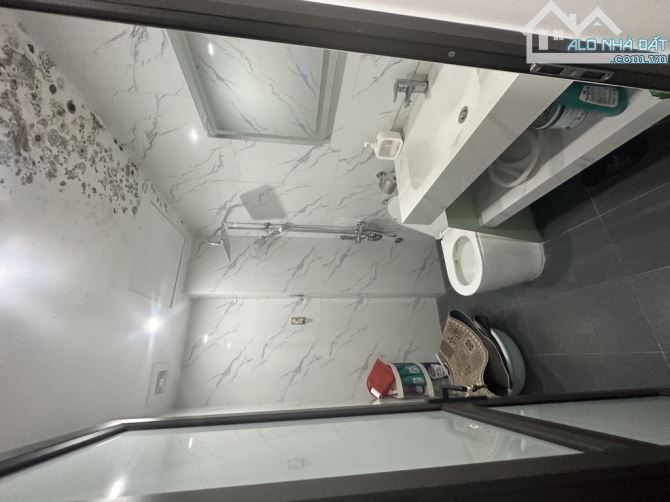 Bán nhà Đông Thiên. Vị trí đẹp - Ô tô đỗ cửa. Nhà 5 tầng - lô góc - full đồ - 4