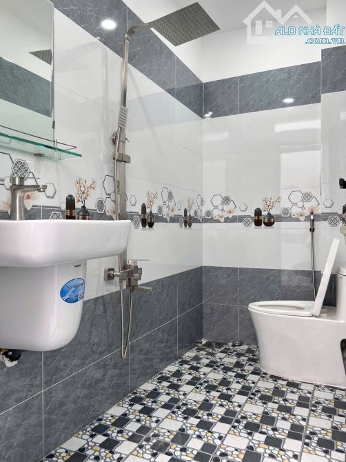 🏦QUẬN 12 PHƯỜNG HIỆP THÀNH 2SET ĐƯỜNG TRẦN THỊ HÈ NHÀ CẤP 4 NGANG 4x17=68 m2 GIÁ CHỈ CÓ 3 - 4