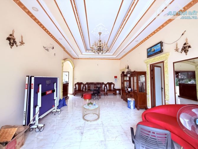 BIỆT THỰ SÂN VƯỜN NGHĨ DƯỠNG CAO CẤP 1.200M2 NGAY TRUNG TÂM SÀI GÒN. THANH LÝ GIÁ RẺ - 4