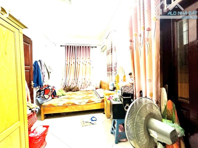 NHÀ PHỐ NGỌC LÂM - ĐẦU TƯ, GIỮ TIỀN, Ở SƯỚNG - 38 M², 4 TẦNG, 5 NGỦ, LÔ GÓC, DÂN XÂY - 4