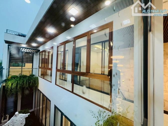 Bán gấp Biệt thự 300m2 P.Tân Phong, full thổ, 2ô tô, gần cây xăng 26, chỉ 8ty3 - 4