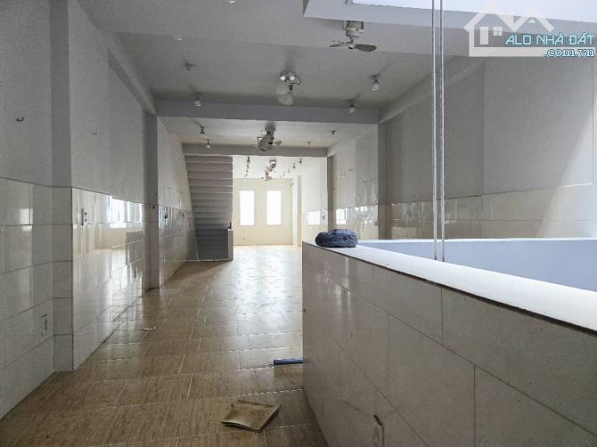 BÁN GẤP NHÀ HẺM XE HƠI VƯỜN LÀI , 76M2 , 4 x 19 , 3 TẦNG . GIÁ NHỈNH 8TỶ - 4