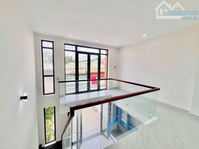 Bán nhà 1 lầu sổ riêng thổ cư 100m2, 1 sẹt đường Đồng Khởi. Đoạn cây xăng 26 - 4