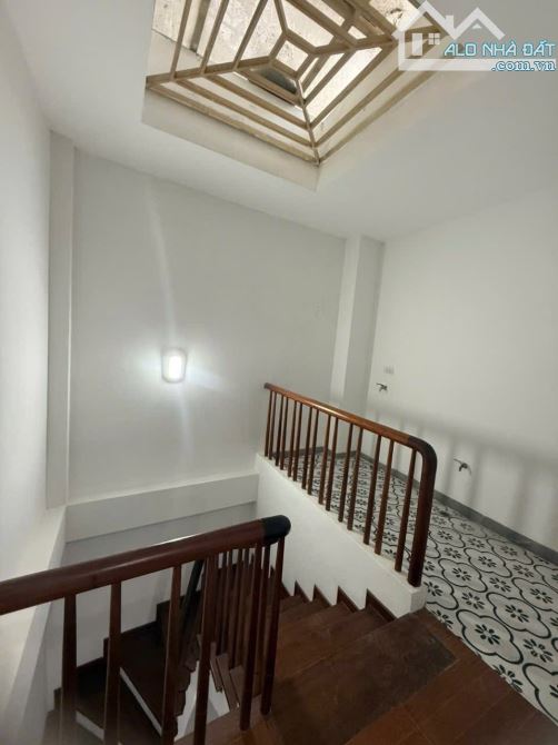 Đường Láng, 35m, 3ngủ, Nhà đẹp ở ngay, Nội thất xịn xò, Sổ vuông vắn, An ninh tốt - 4