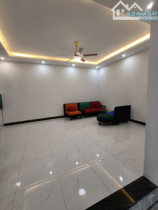 BÁN GẤP NHÀ GIÁP NHỊ HOÀNG MAI 40m2, 4 TẦNG MẶT TIỀN 7,2m GIÁ 7.39 TỶ - 4