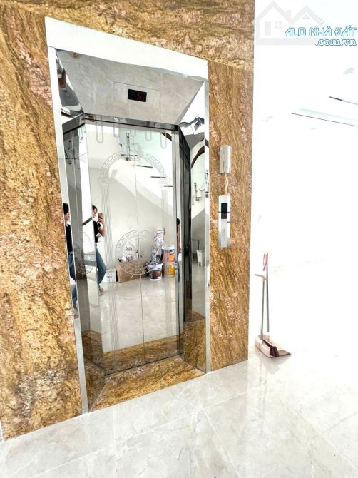 Bán nhà 6 tầng, 450m2 sàn xây dựng, khu đấu giá Lai Xá, đường nhựa, vỉa hè, thang máy. - 4