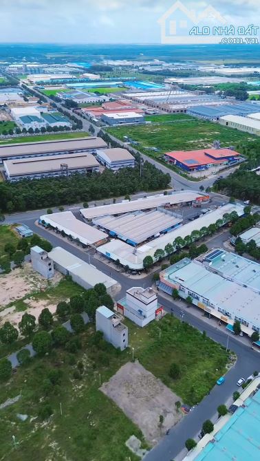Bán cặp đất ngay chợ Đêm khu 5A Bàu Bàng. 10x30m full thổ giá 2,8tỷ - 4