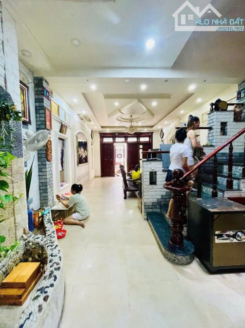 20 tỷ TL, Nhà 5x20m 4 Tầng Khu An Phú - Lương Định Của, đường 12m có vỉa hè 3m hướng ĐN - 4