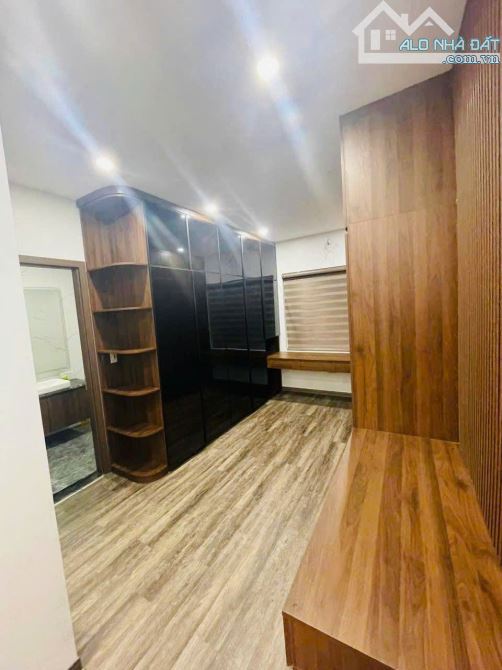 Cho thuê nhà MỚI ĐẸP KĐT Văn Khê 80m x 5 tầng thông sàn 26tr - 4