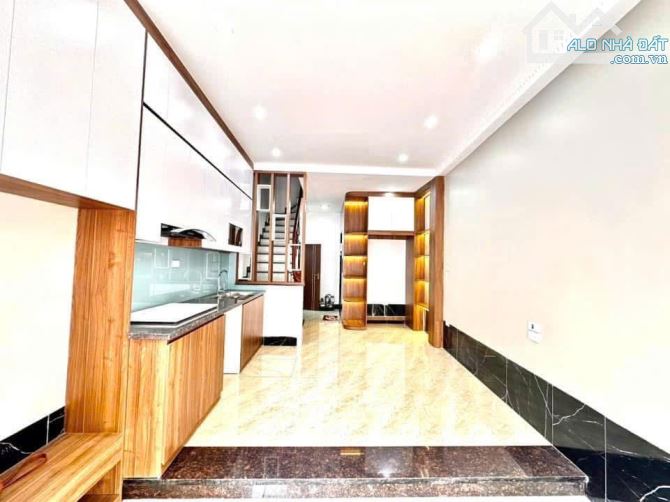 Bán nhà phân lô Cổ Nhuế ở ngay 35m 6 tầng thang máy, lô góc , nở hậu nội thất đẹp 7 tỉ x - 4