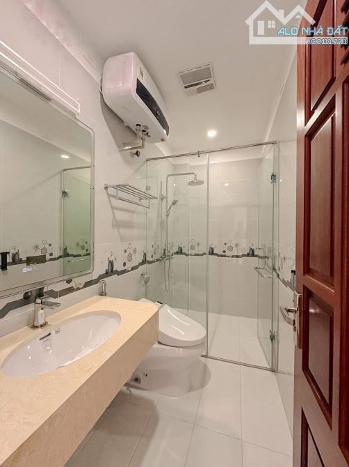 BÁN TOÀ VĂN PHÒNG MẶT PHỐ NGUYỄN KHANG 85m2x8T THANG MÁY - 69.6 TỶ - PCCC ĐẦY ĐỦ - VỈA HÈ - 4
