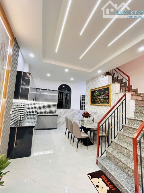 Nhà 2 tầng FULL NỘI THẤT đường THẠNH LỘC 28 phường Thạnh Lộc Q12 DT 49,1m2 (4,5x11) hẻm 5m - 4
