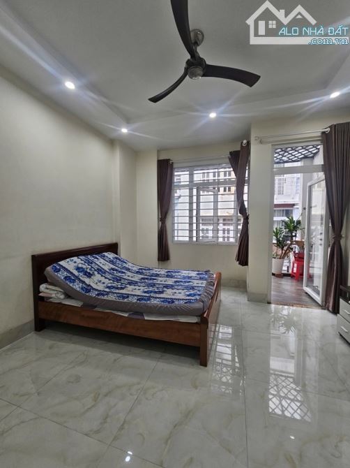 🏡Bán nhà Trường Chinh - 42m2 - Ngang 4.4m , 3 Tầng Full nội thất - HXH 4m, An Ninh 🏡 - 4